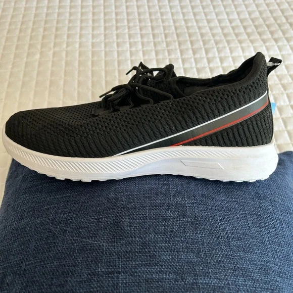 Men’s black tennis shoes by Hind red and white accents just to add little flair - Picture 2 of 6